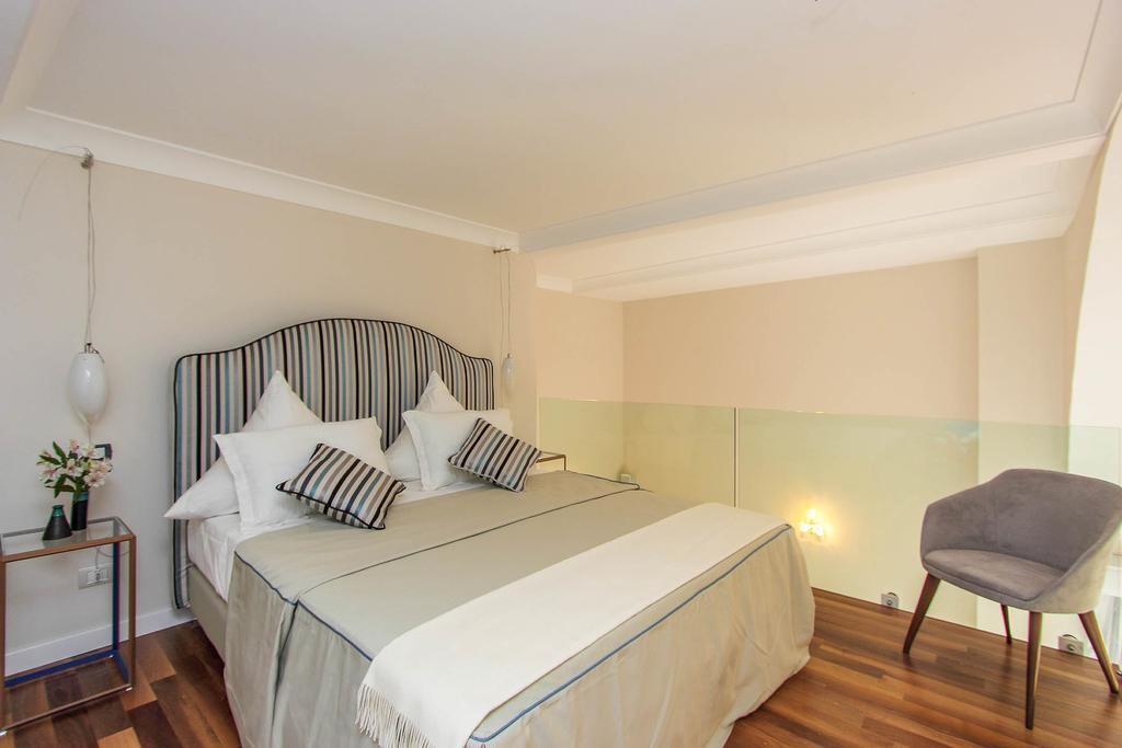 Guest house Diecisedici